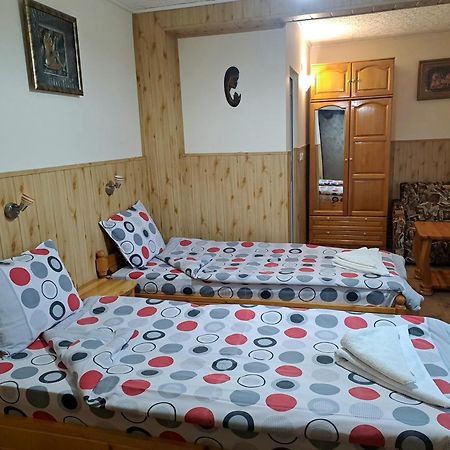 Kovacha Guest House Raduil Екстер'єр фото