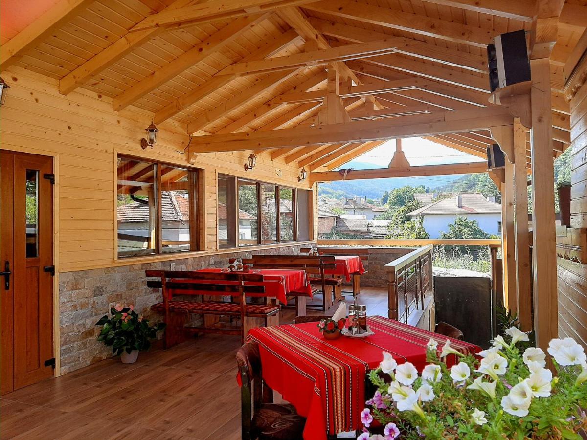Kovacha Guest House Raduil Екстер'єр фото