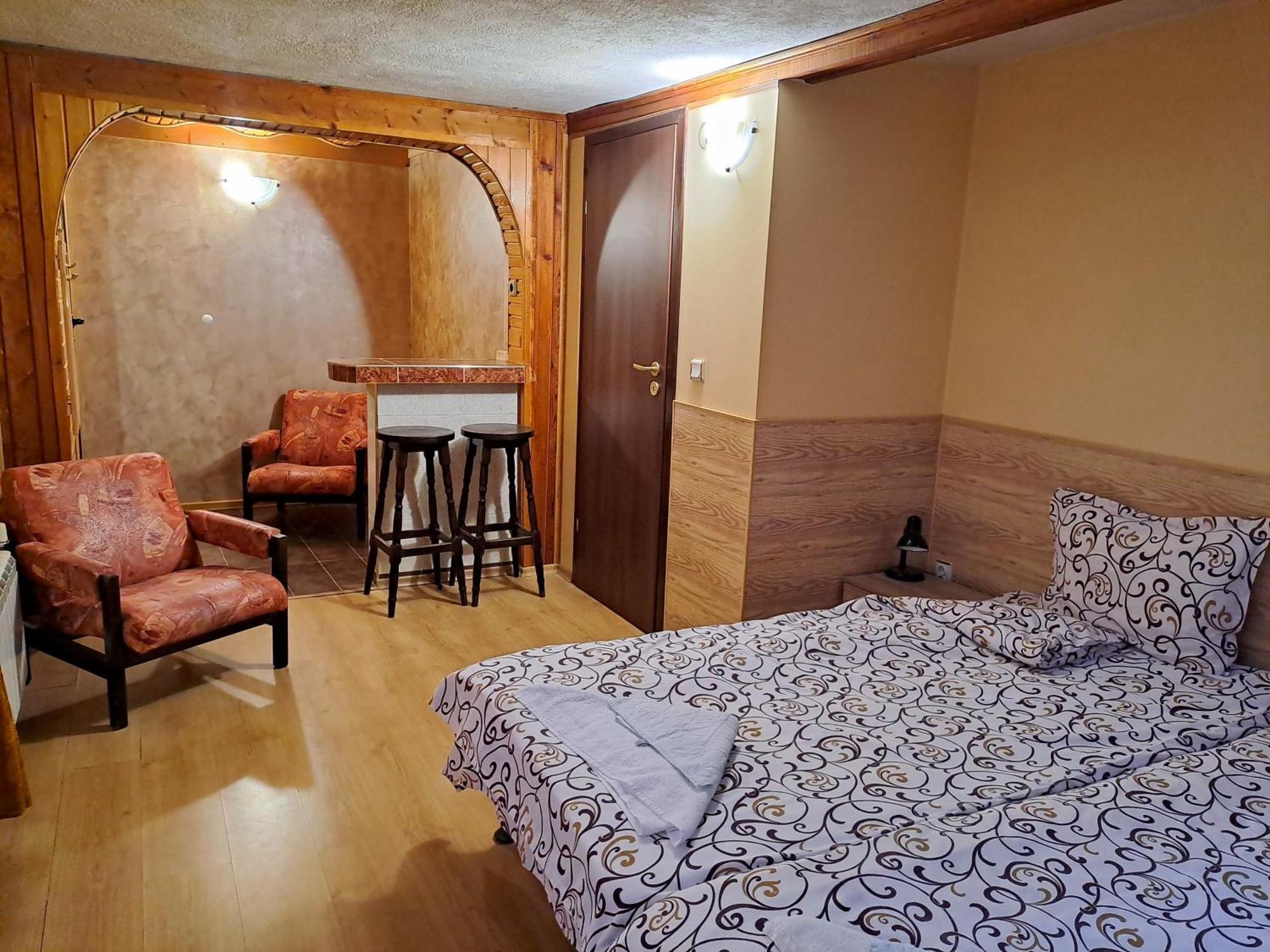 Kovacha Guest House Raduil Екстер'єр фото