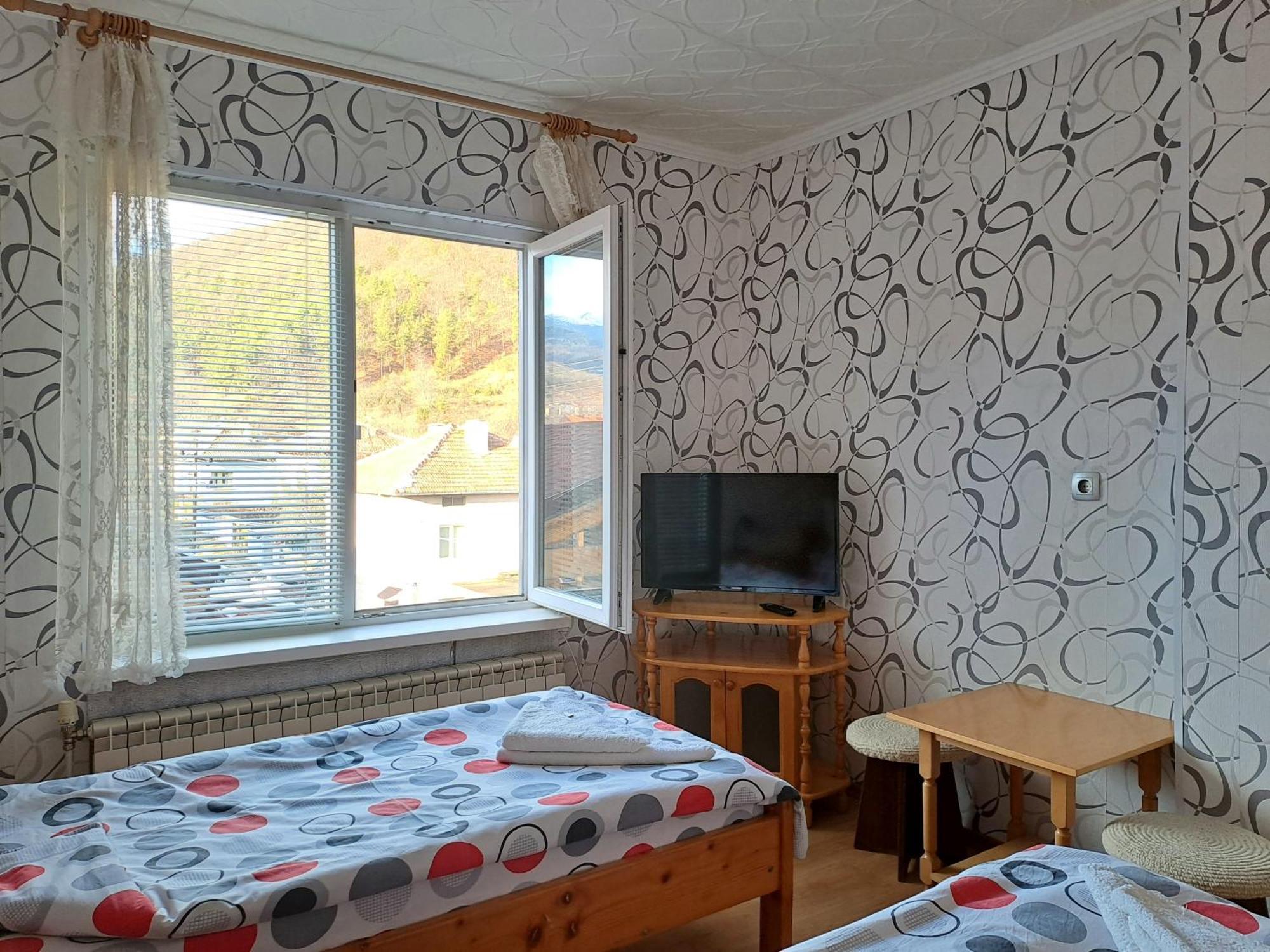 Kovacha Guest House Raduil Екстер'єр фото