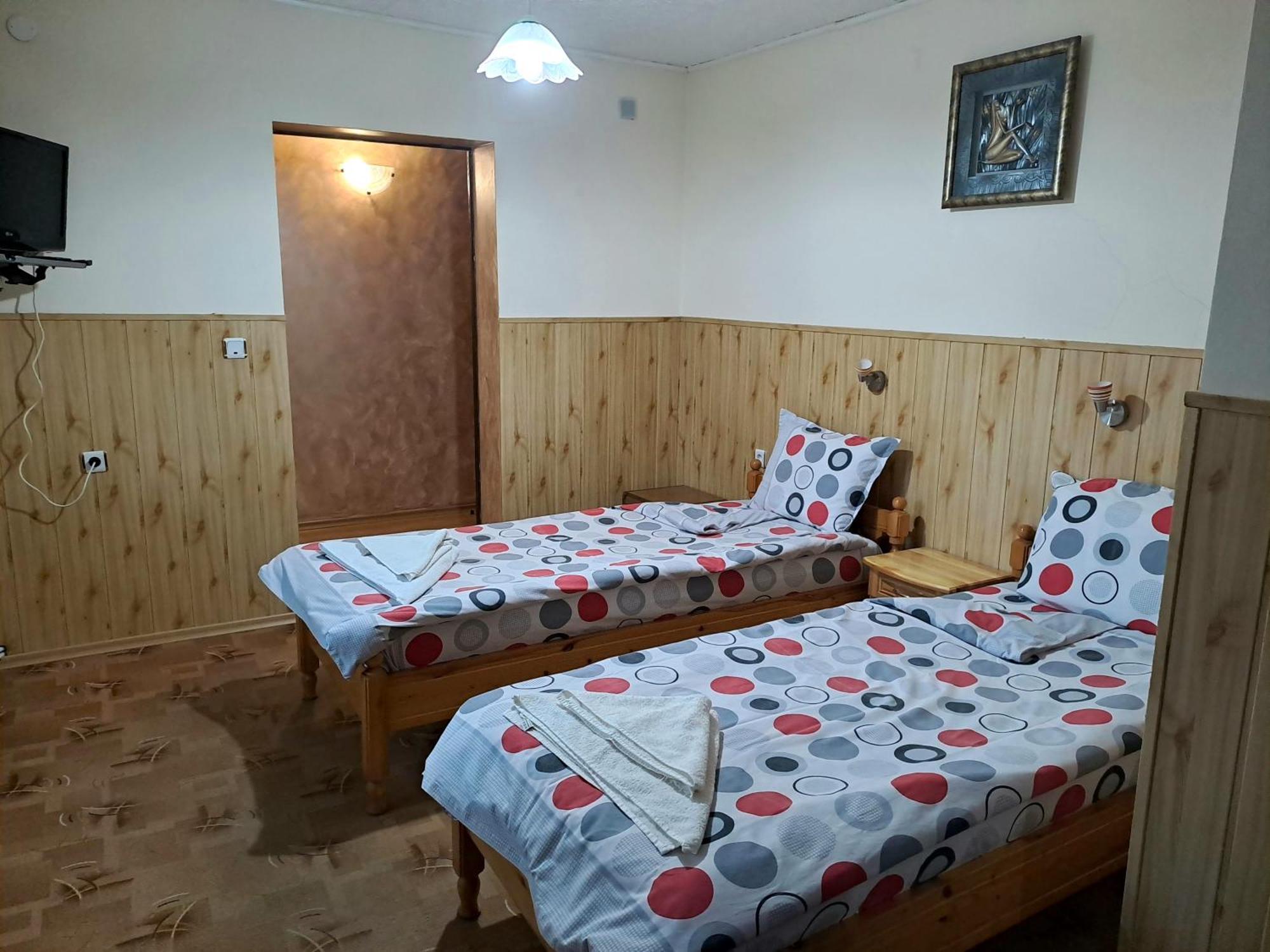 Kovacha Guest House Raduil Екстер'єр фото